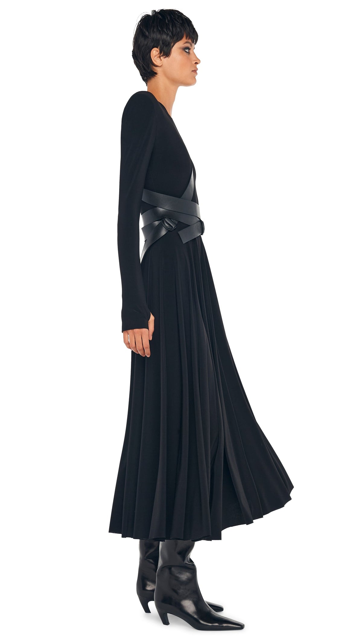 Norma Kamali LS SHOULDER PAD V NECK FLARED DRESS