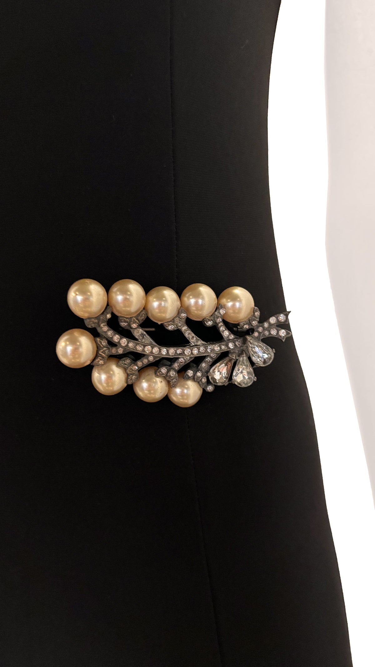 Norma Kamali EISENBERG STONE/PEARL BROOCH
