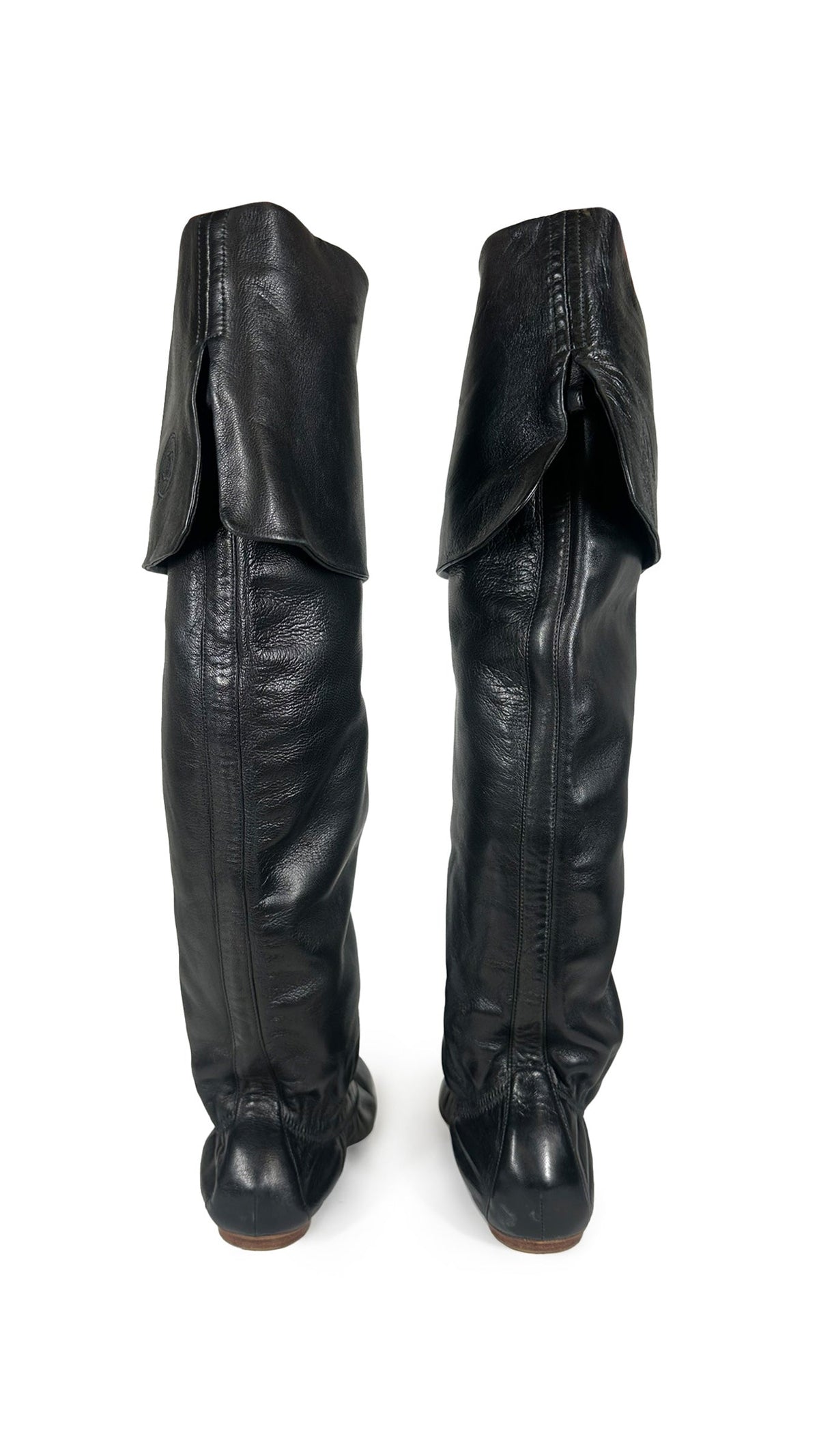 Norma Kamali CHANEL INTERLOCKING CC LOGO CALFSKIN RIDING BOOTS